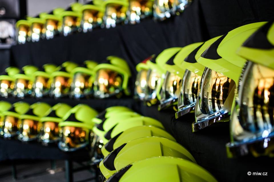 neue Helme für Feuerwehr Großschönau